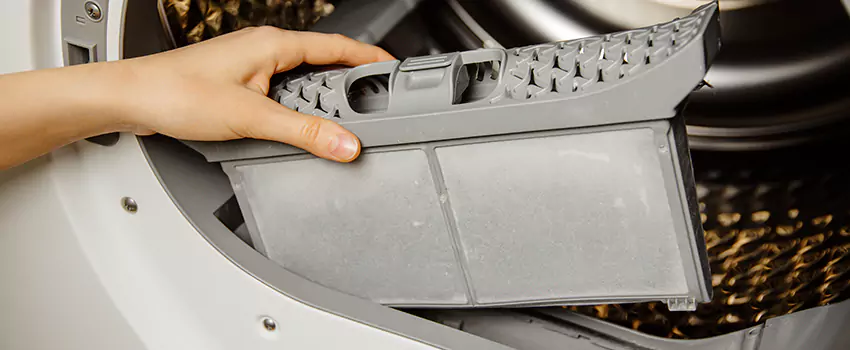 Signs Of A Clogged Dryer Lint Trap in Elmhurst, Kansas